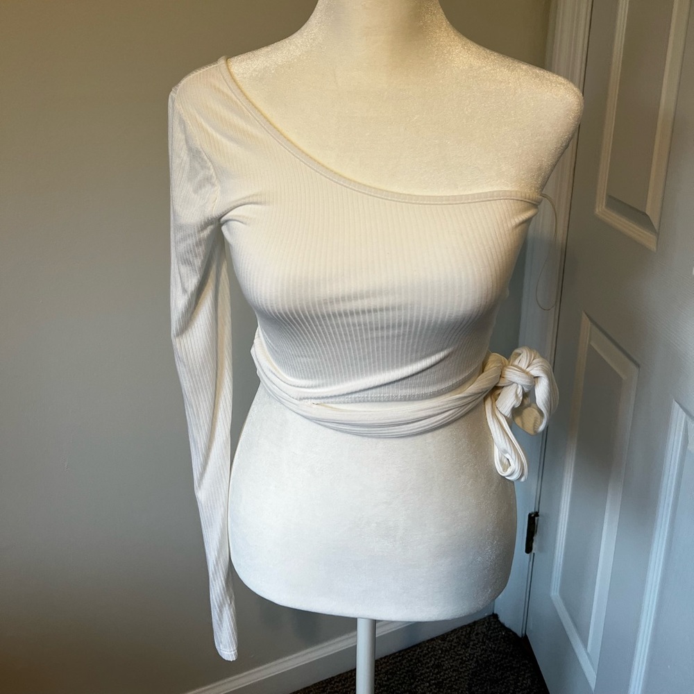 One shoulder long sleeve tie shirt